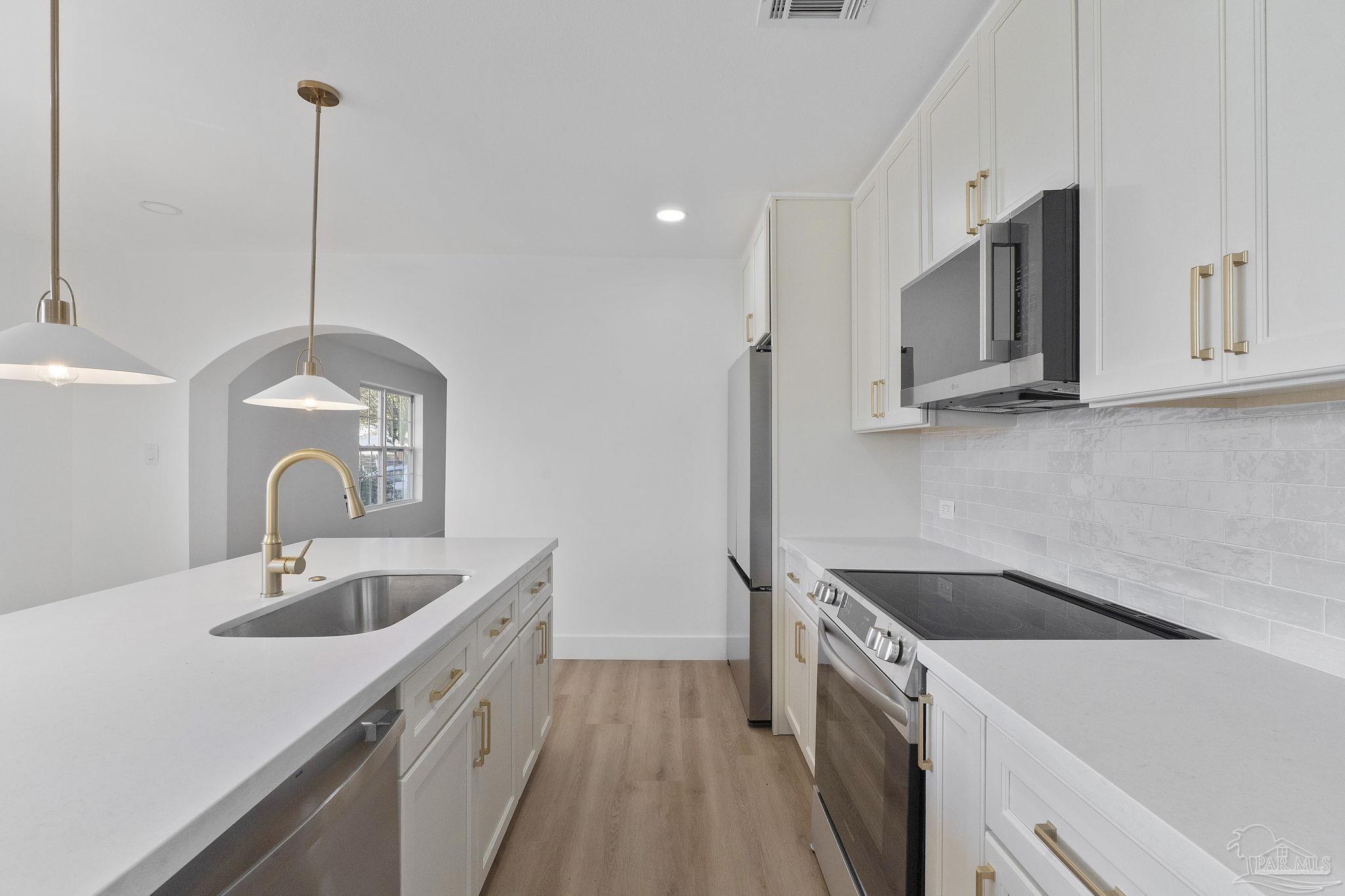 214 Southeast Kalash Road Pensacola, FL 32507 - Photo 14 of 51