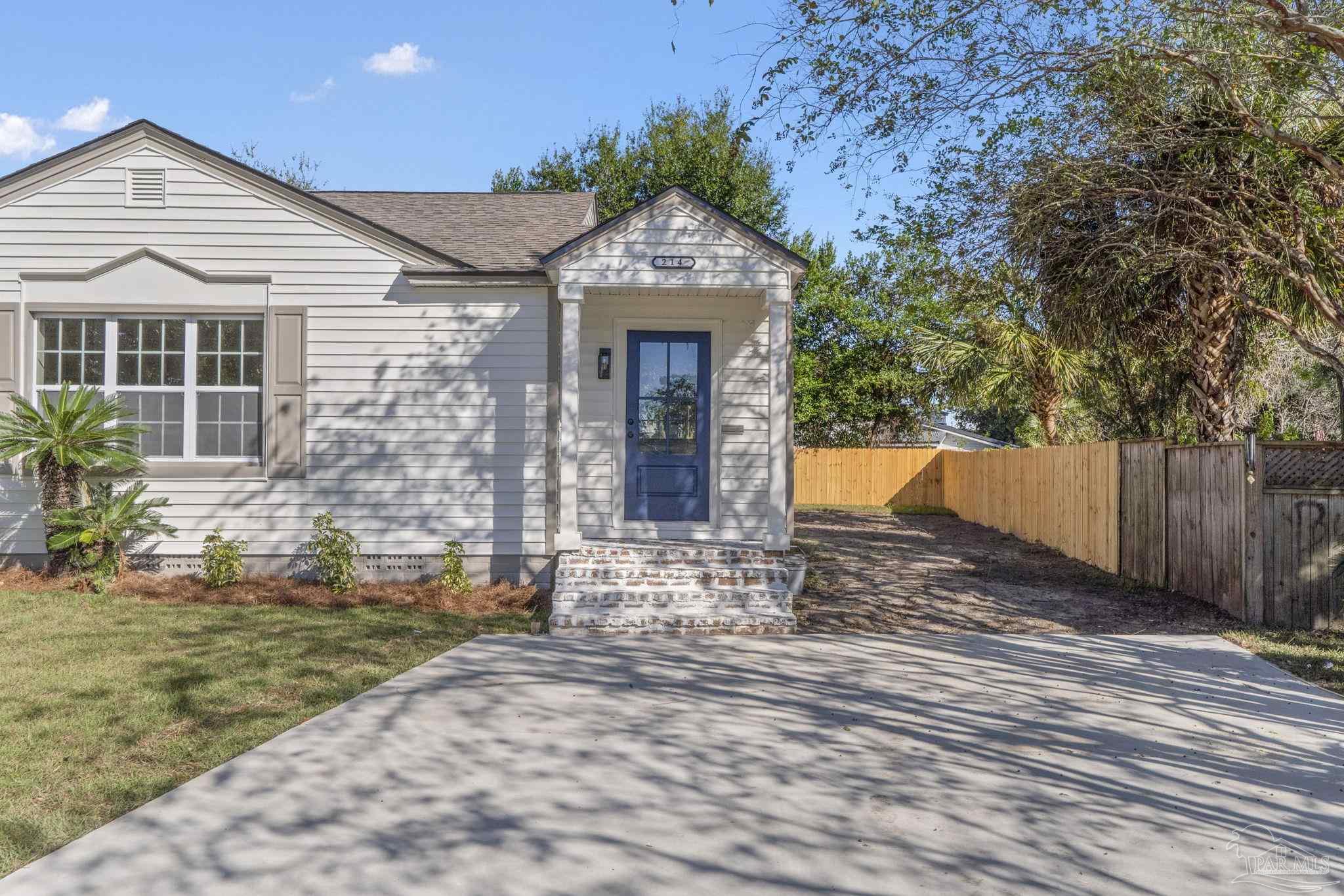 214 Southeast Kalash Road Pensacola, FL 32507 - Photo 6 of 51