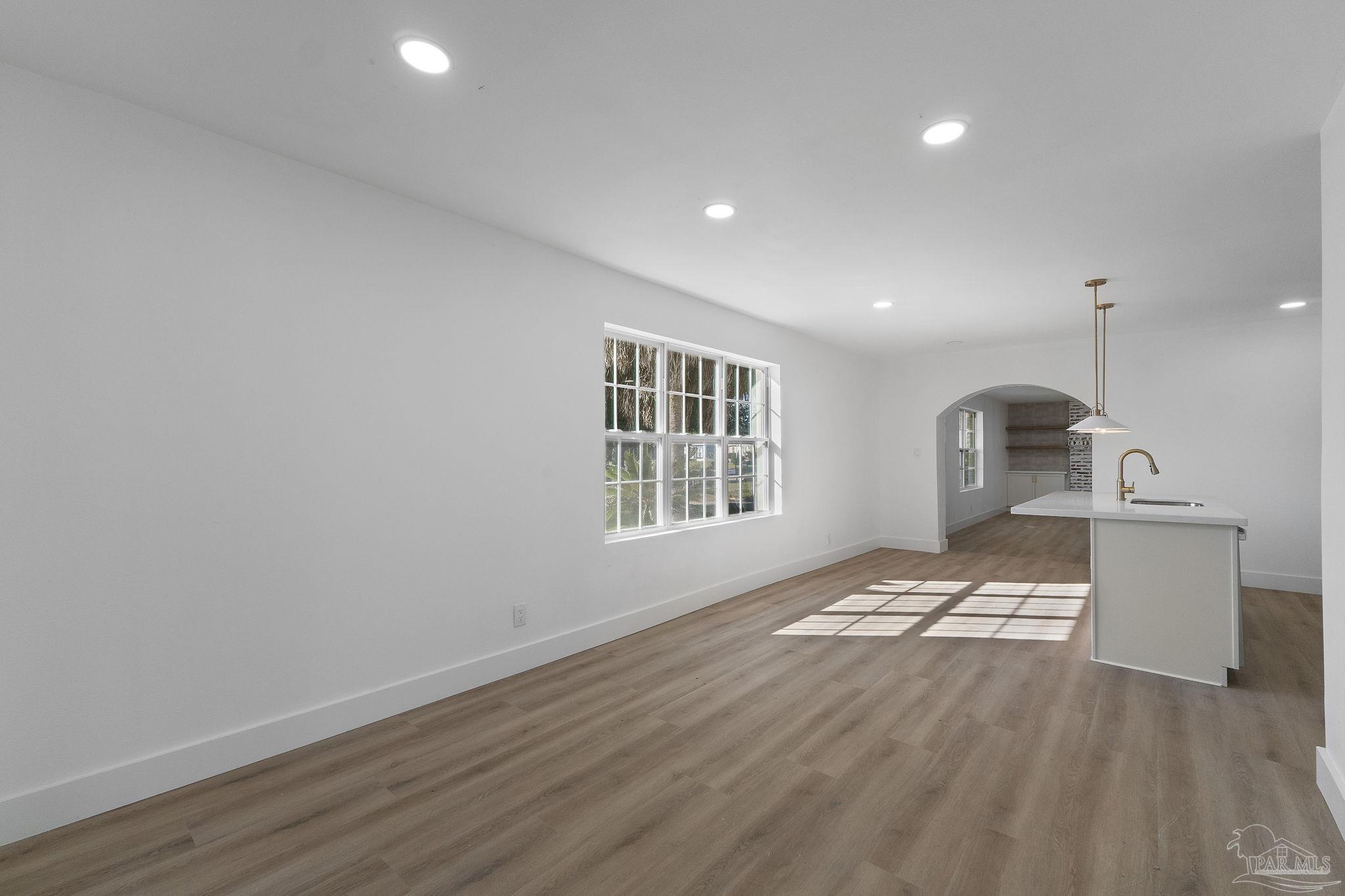 214 Southeast Kalash Road Pensacola, FL 32507 - Photo 10 of 51