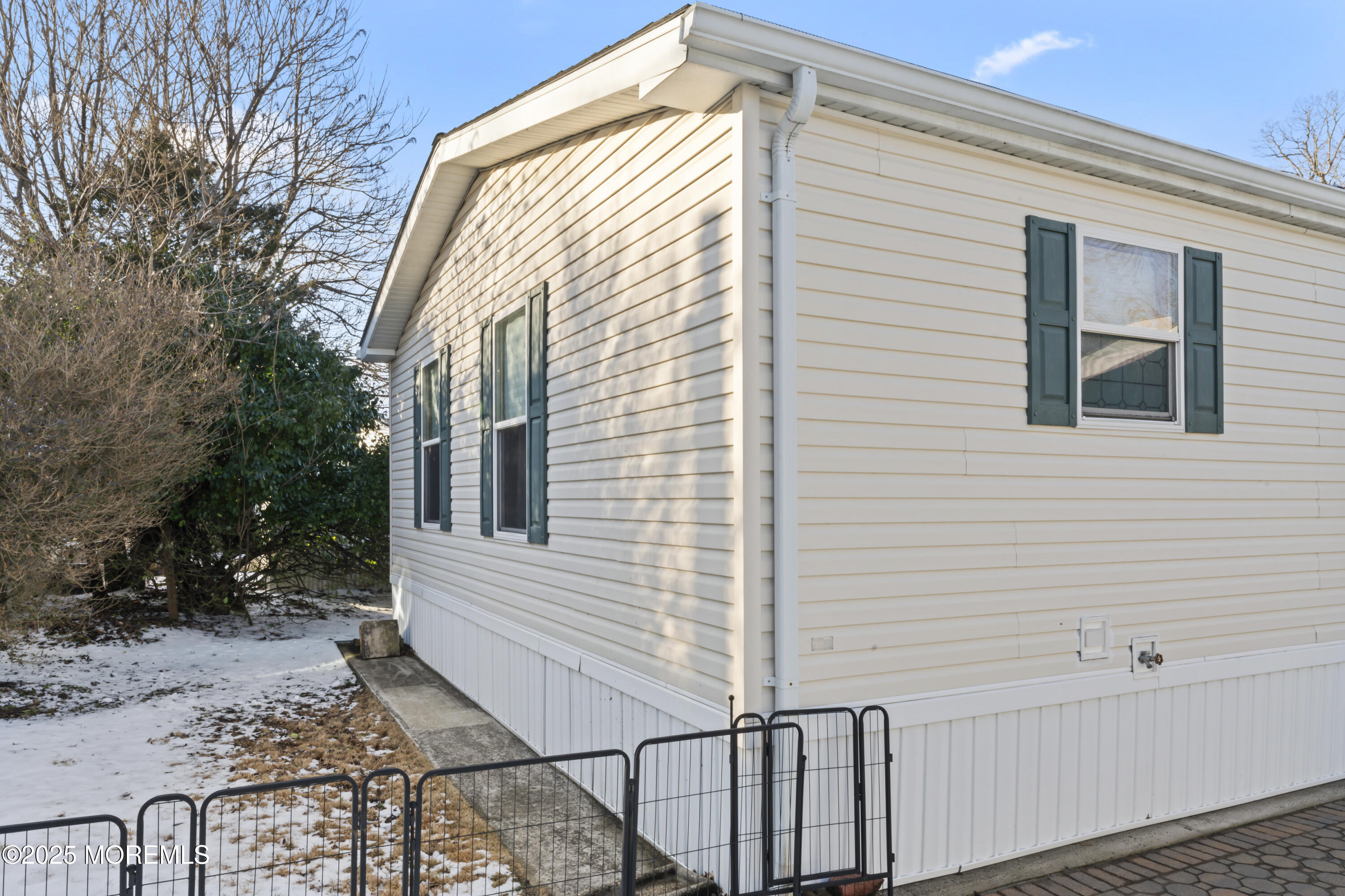 71 Village Road Morganville, NJ 07751 - Photo 17 of 20 Raer of Home