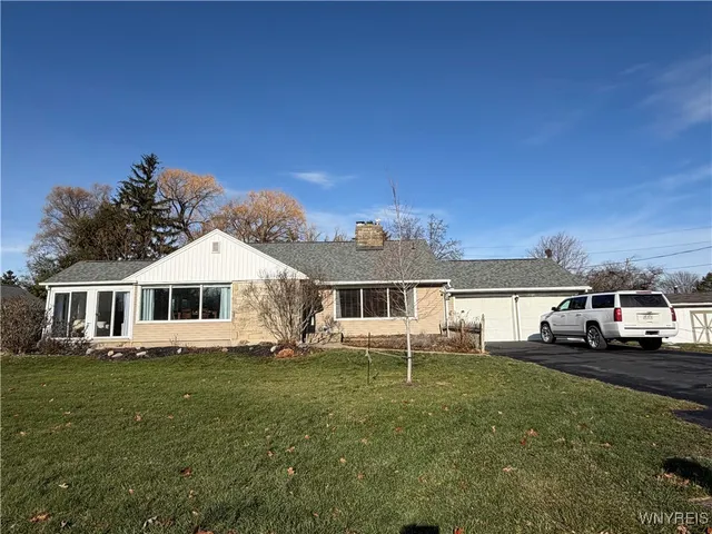 $399,900 | 403 Morgan Drive, Lewiston, NY 14092