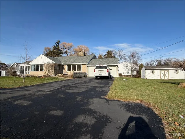 $399,900 | 403 Morgan Drive, Lewiston, NY 14092