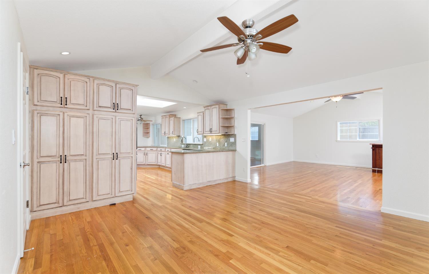 8 Mirango Court Clayton, CA 94517 - Photo 13 of 35