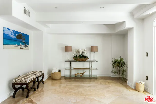 $1,295,000 | 10795 Wilshire Boulevard, Unit 105, Los Angeles, CA 90024