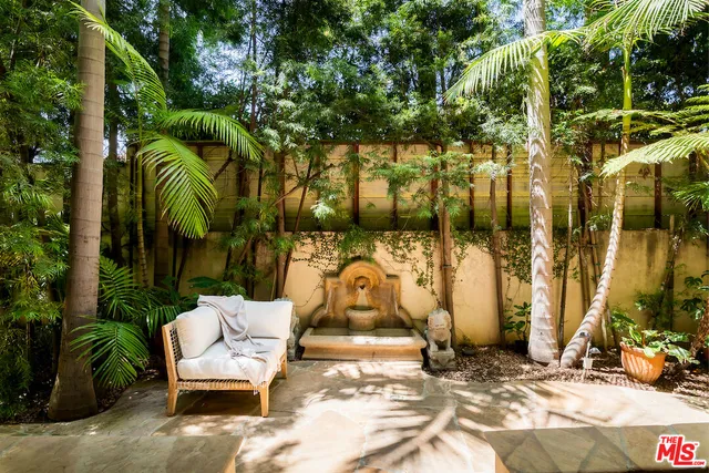 $1,295,000 | 10795 Wilshire Boulevard, Unit 105, Los Angeles, CA 90024