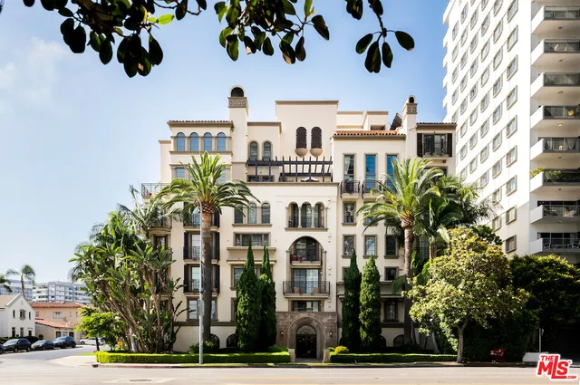 $1,295,000 | 10795 Wilshire Boulevard, Unit 105, Los Angeles, CA 90024