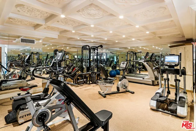 $1,295,000 | 10795 Wilshire Boulevard, Unit 105, Los Angeles, CA 90024