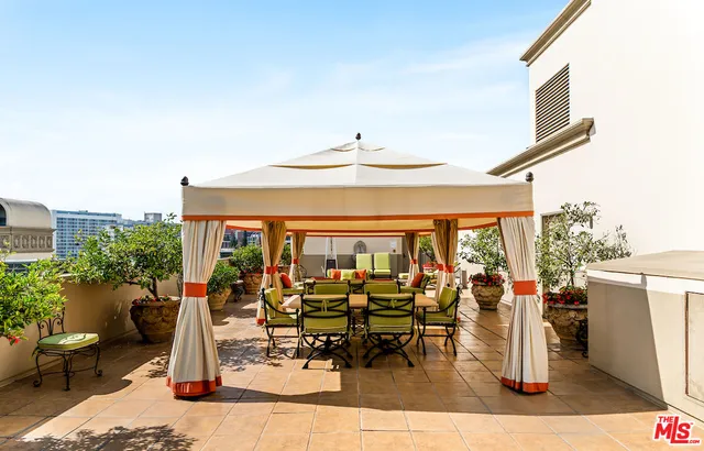 $1,295,000 | 10795 Wilshire Boulevard, Unit 105, Los Angeles, CA 90024