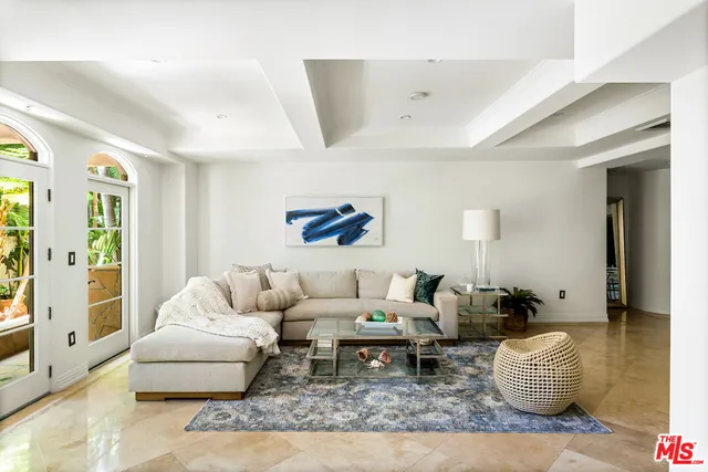 $1,295,000 | 10795 Wilshire Boulevard, Unit 105, Los Angeles, CA 90024