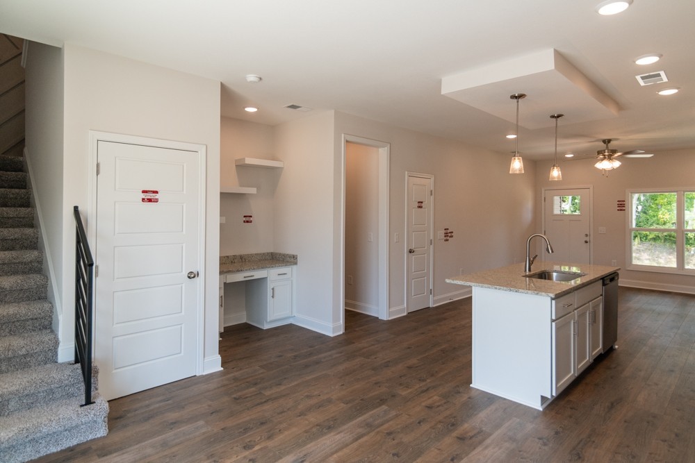 616 Southern Pass Run Clarksville, TN 37043 - Photo 3 of 16