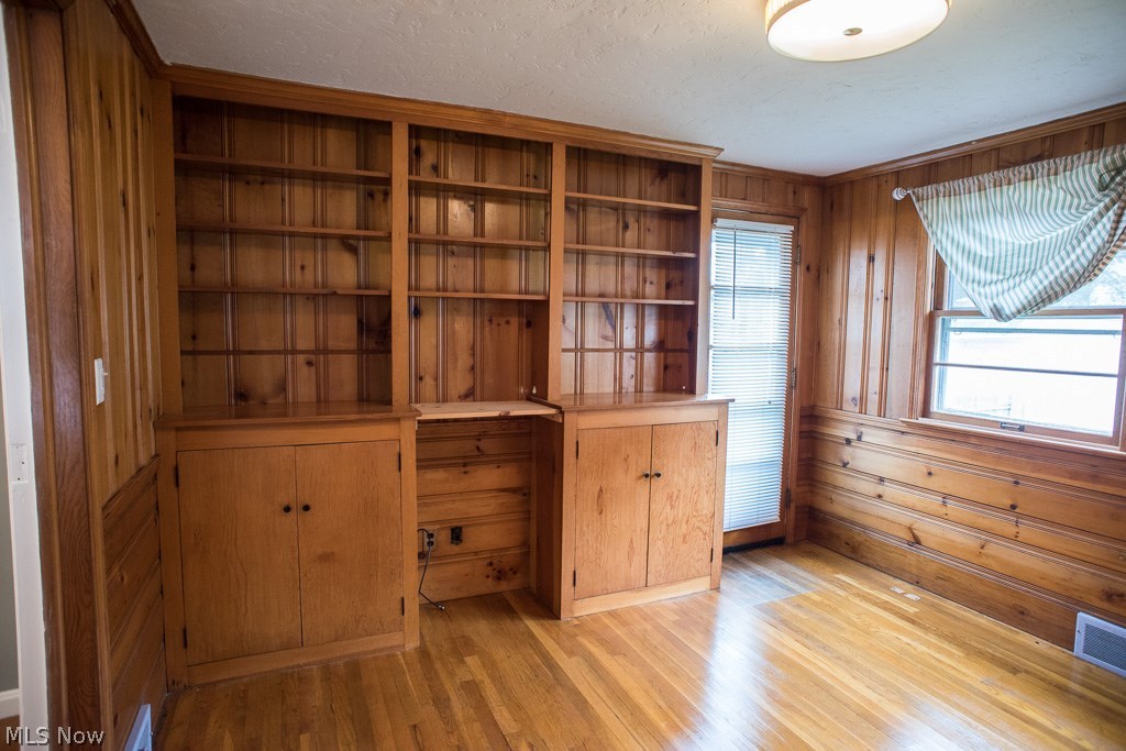 4029 Silsby Road University Heights, OH 44118 - Photo 4 of 14 Office / Study
