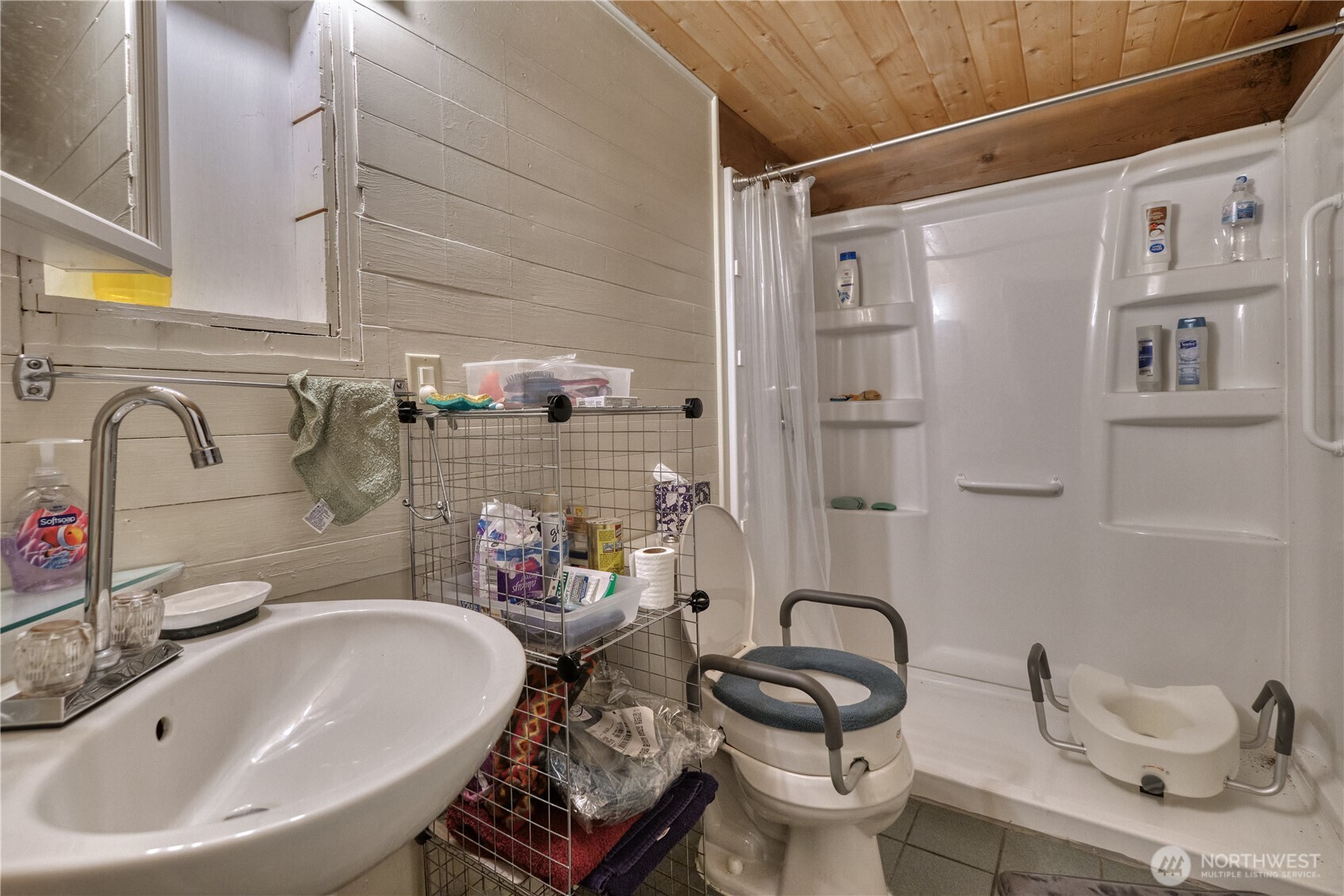 423 South Beach Road Point Roberts, WA 98281 - Photo 9 of 32 Gallery Image 9