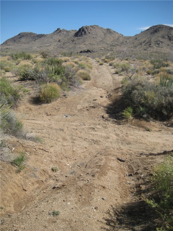 0 Red Wing Canyon Road Kingman, AZ 86409 - Photo 2 of 18 View