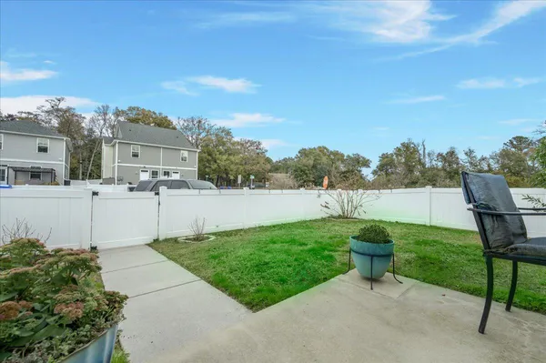 $2,800 | 3995 Four Poles Park Drive, North Charleston, SC 29405