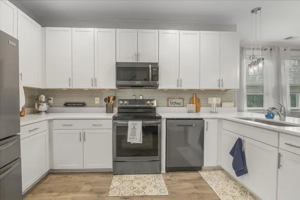 $2,800 | 3995 Four Poles Park Drive, North Charleston, SC 29405