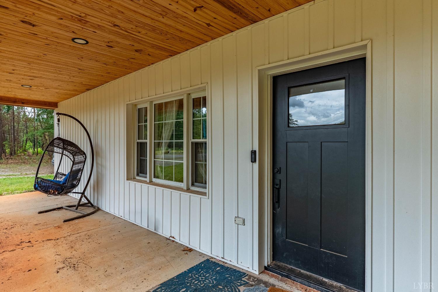 1553 Hubbard Road Long Island, VA 24569 - Photo 4 of 48