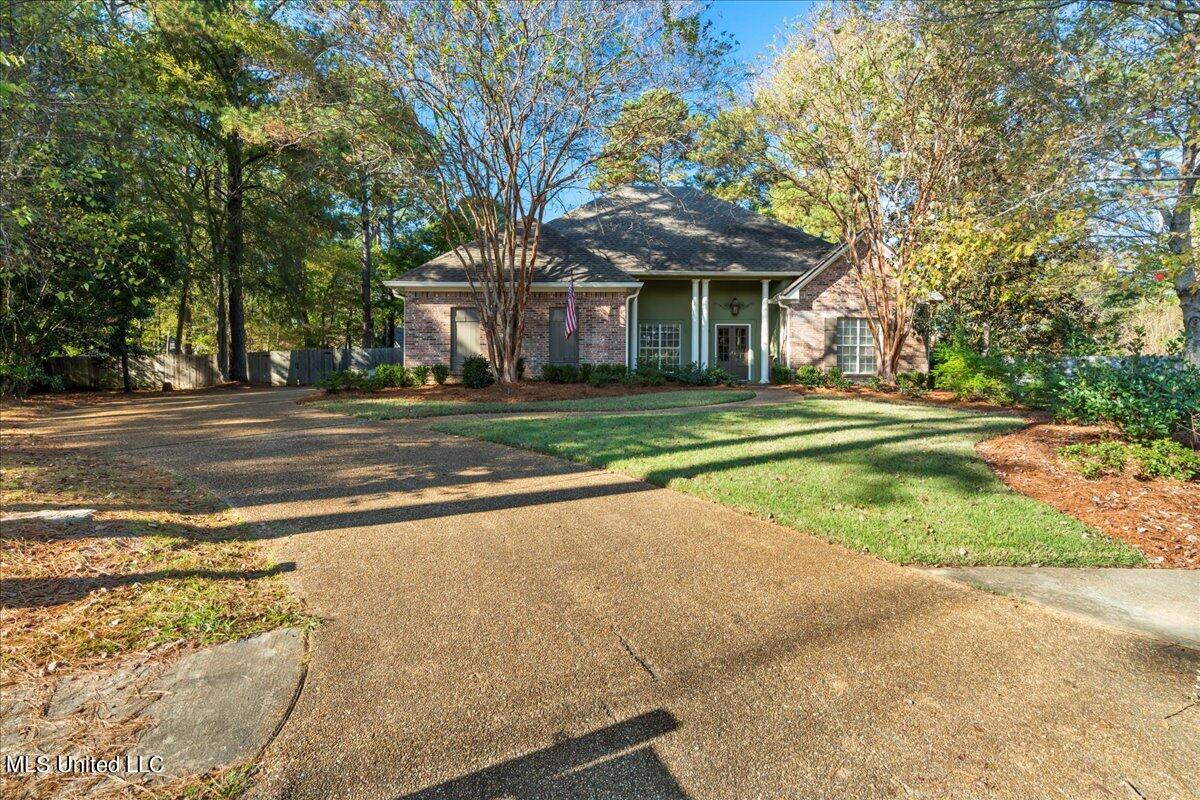 313 Red Bud Place Ridgeland, MS 39157 - Photo 2 of 34 01-A7R02447