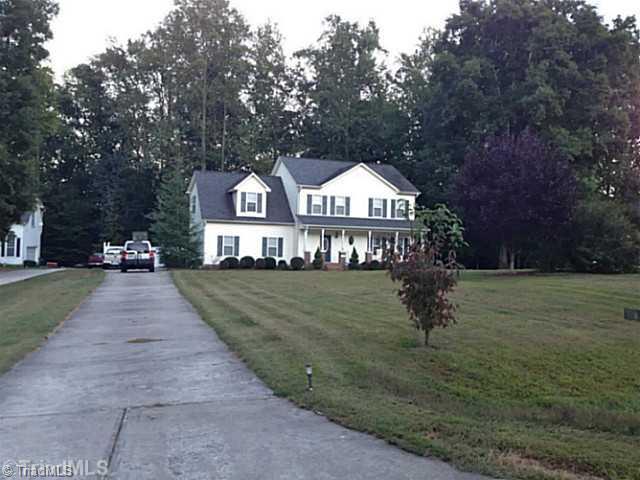 7804 Wilson Farm Road Summerfield, NC 27358 - Photo 3 of 16 Exterior Front.