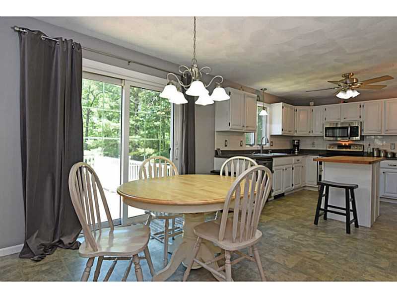 40 Shannon Road Exeter, RI 02822 - Photo 12 of 25 Kitchen.