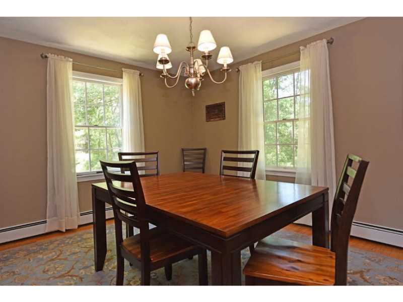 40 Shannon Road Exeter, RI 02822 - Photo 5 of 25 Dining Room.