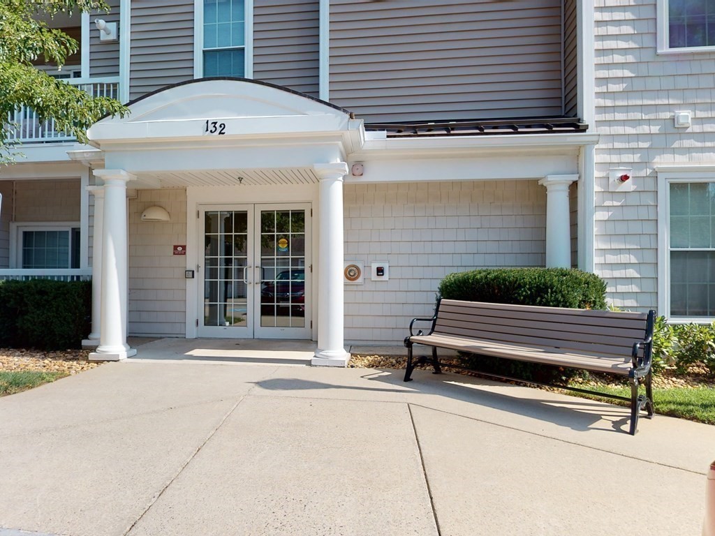 132 Clocktower Drive, Unit 113 Waltham, MA 02452 - Photo 2 of 42