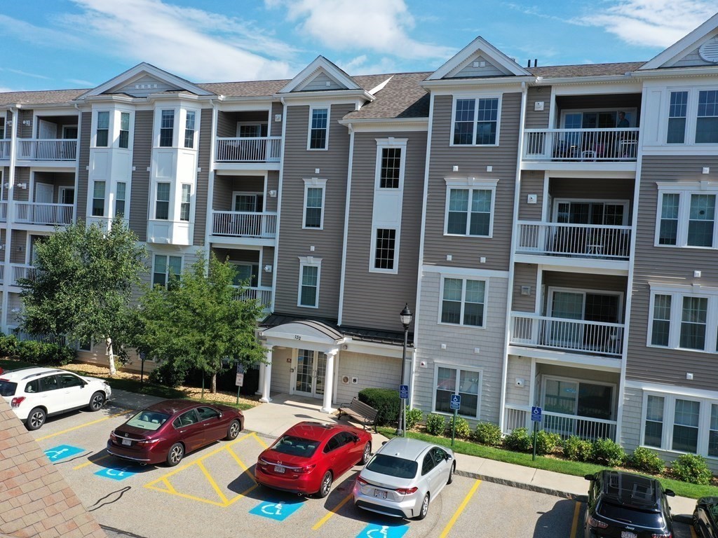 132 Clocktower Drive, Unit 113 Waltham, MA 02452 - Photo 3 of 42