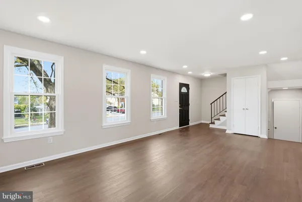 $725,000 | 735 Palmer Drive, Herndon, VA 20170