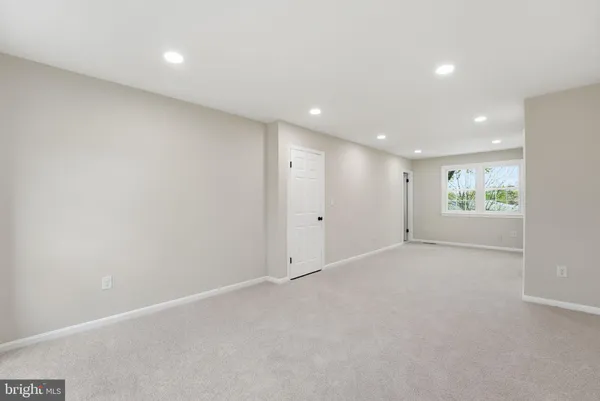 $725,000 | 735 Palmer Drive, Herndon, VA 20170