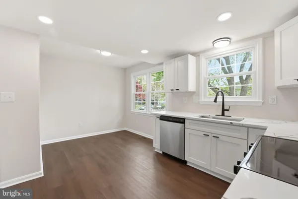 $699,000 | 735 Palmer Drive, Herndon, VA 20170