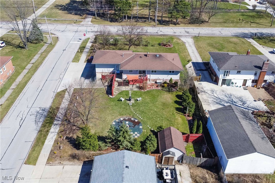 7760 York Road Cleveland, OH 44130 - Photo 35 of 39 Bird's eye view with a residential view