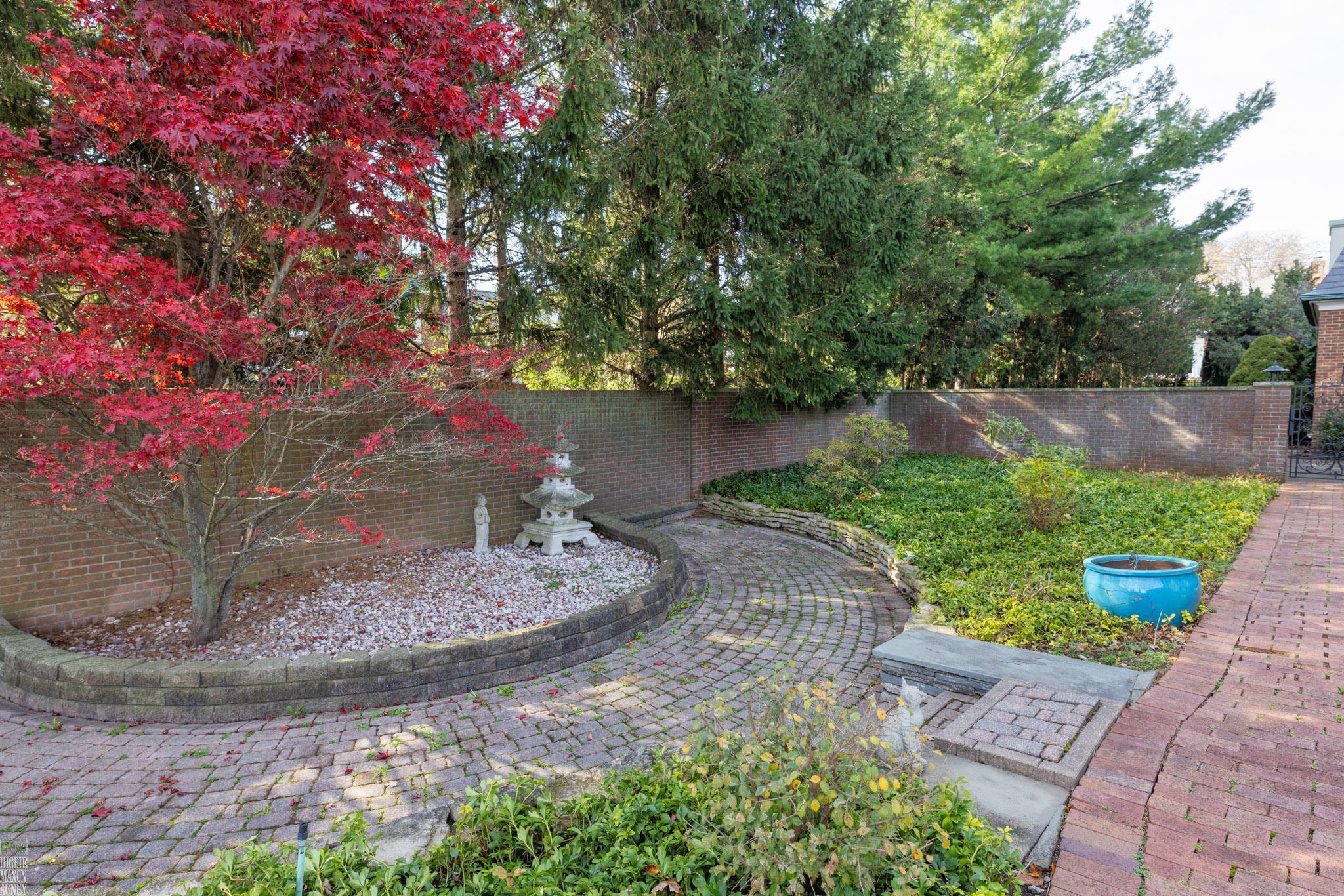 105 Lake Shore Road Grosse Pointe Farms, MI 48236 - Photo 11 of 34