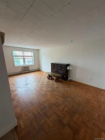 $335,000 | 510 Midland Avenue, Unit 2C, Yonkers, NY 10704