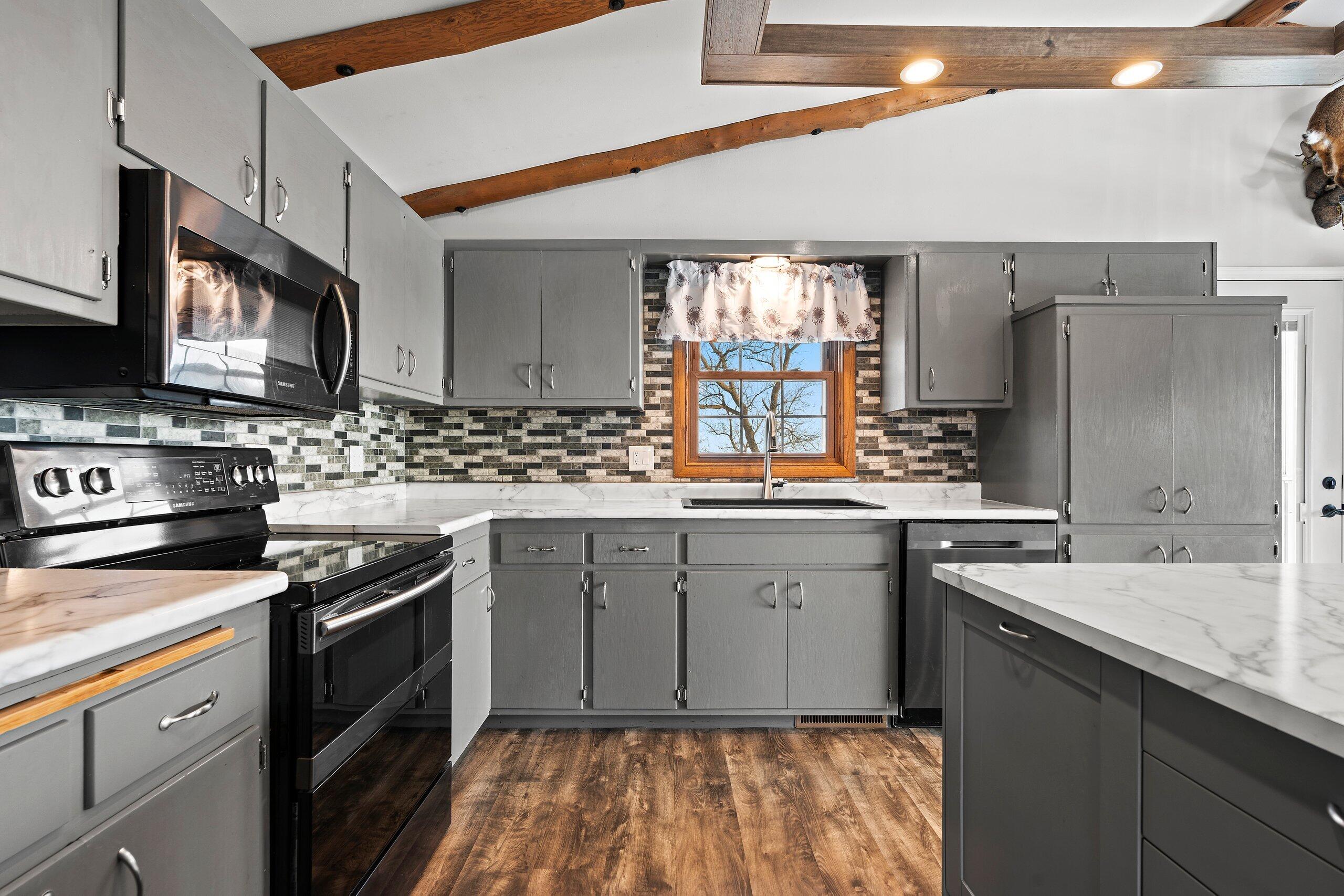 N6580 County Rd O J Plymouth, WI 53073 - Photo 4 of 39 Kitchen