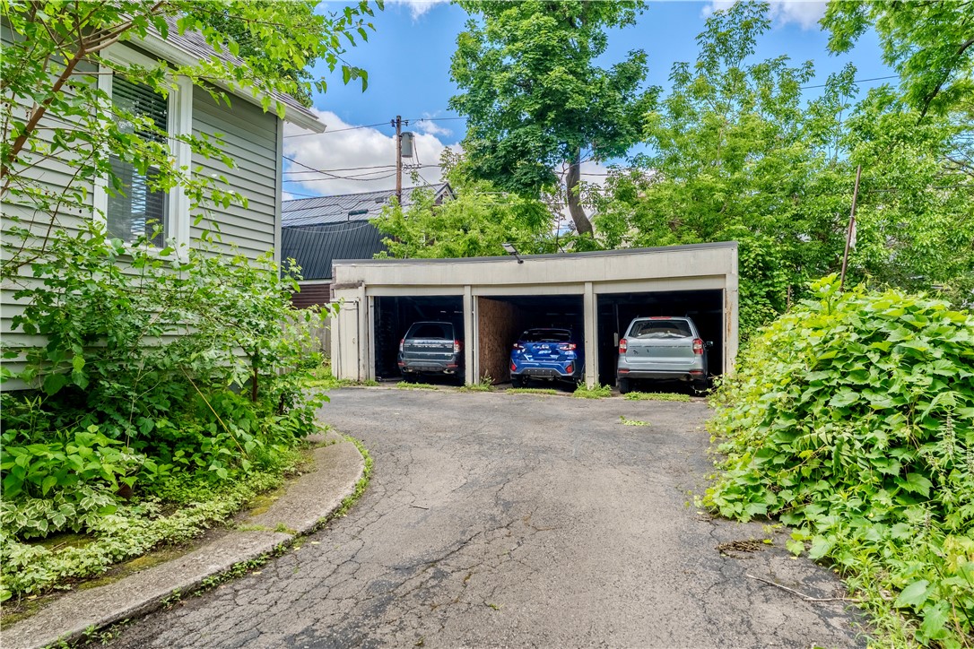 9 Sumner Park Rochester, NY 14607 - Photo 3 of 32