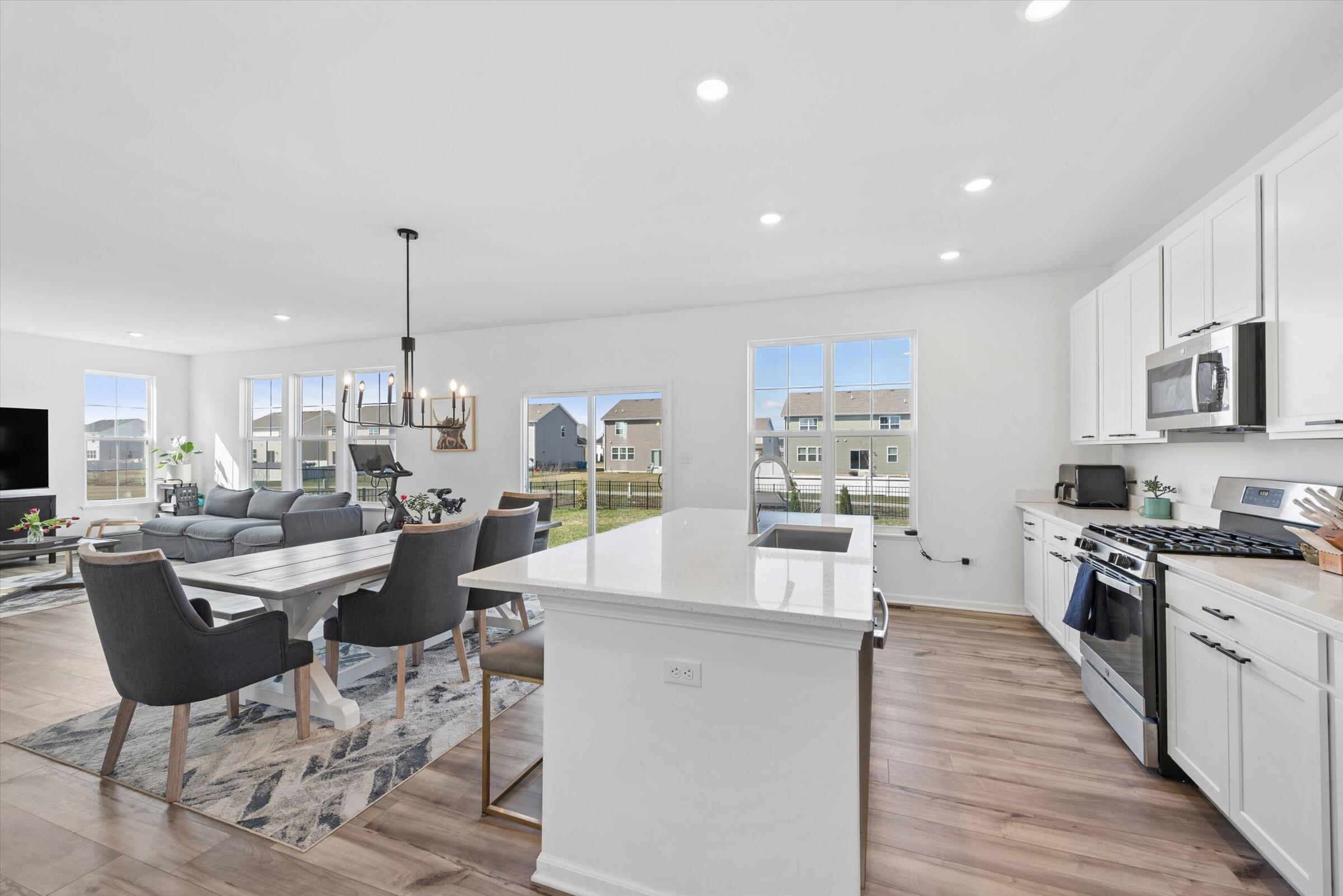 11474 Iris Place Winfield, IN 46307 - Photo 8 of 22 2400x1602