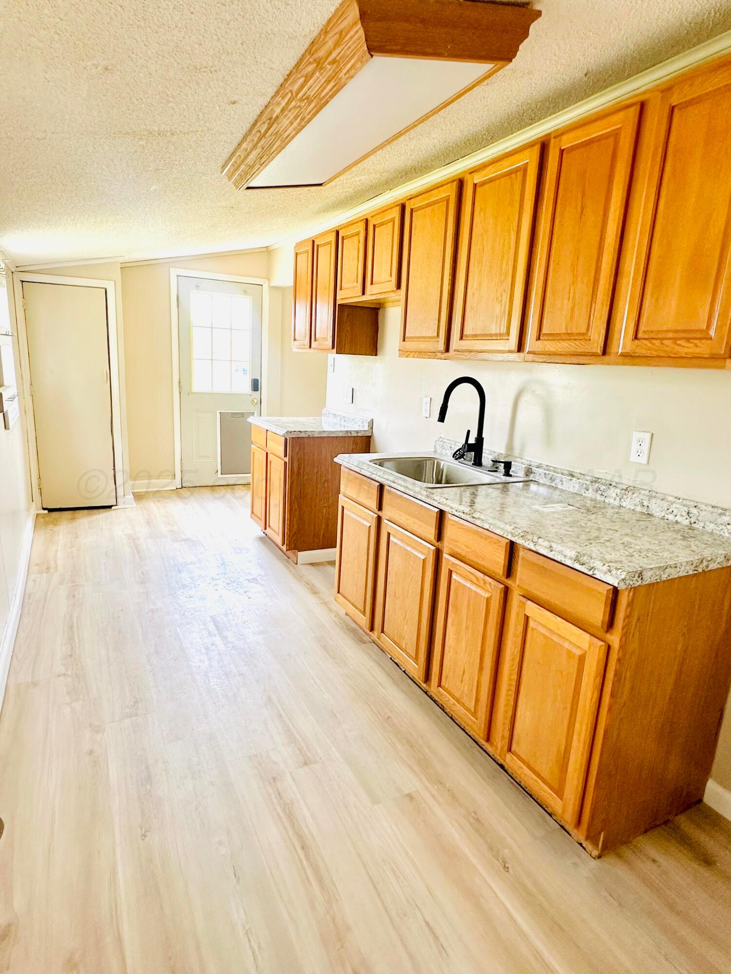 501 Eagle Boulevard Fritch, TX 79036 - Photo 6 of 13 IMG_3452