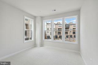 22102 Midmoore Drive Ashburn, VA 20148 - Photo 8 of 25