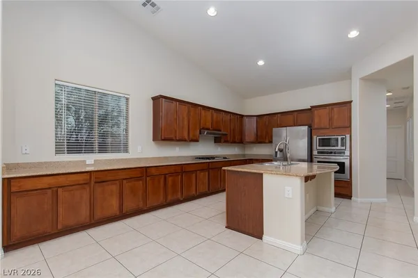 $2,500 | 8233 Preppy Fox Avenue, Las Vegas, NV 89131