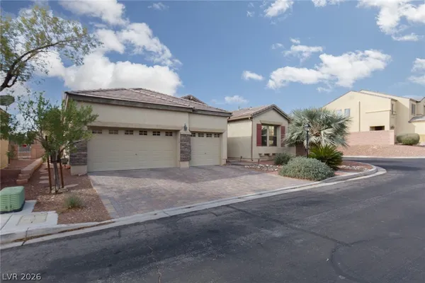 $2,500 | 8233 Preppy Fox Avenue, Las Vegas, NV 89131