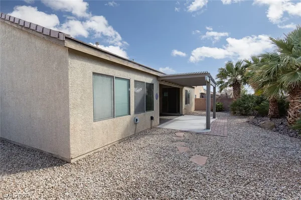 $2,500 | 8233 Preppy Fox Avenue, Las Vegas, NV 89131