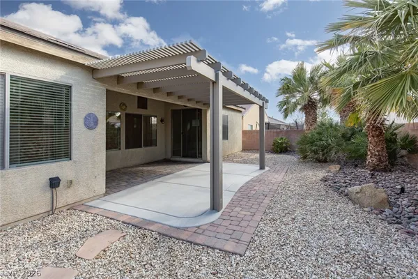 $2,500 | 8233 Preppy Fox Avenue, Las Vegas, NV 89131