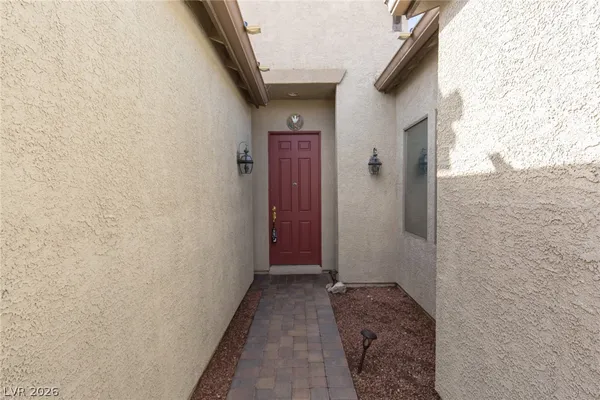 $2,500 | 8233 Preppy Fox Avenue, Las Vegas, NV 89131