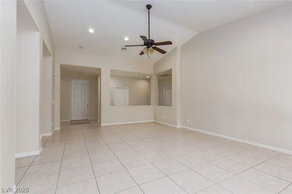 $2,500 | 8233 Preppy Fox Avenue, Las Vegas, NV 89131