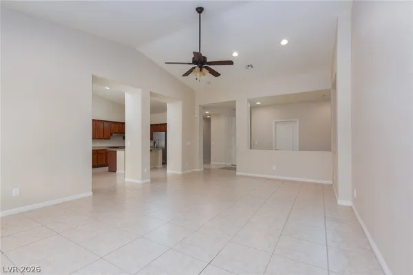 $2,500 | 8233 Preppy Fox Avenue, Las Vegas, NV 89131