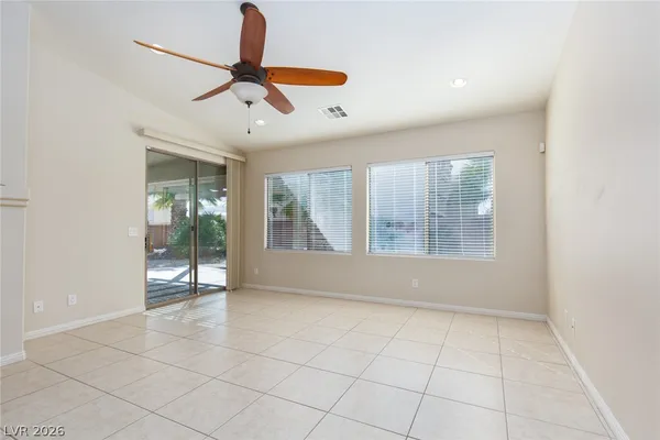 $2,500 | 8233 Preppy Fox Avenue, Las Vegas, NV 89131