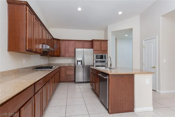 $2,500 | 8233 Preppy Fox Avenue, Las Vegas, NV 89131