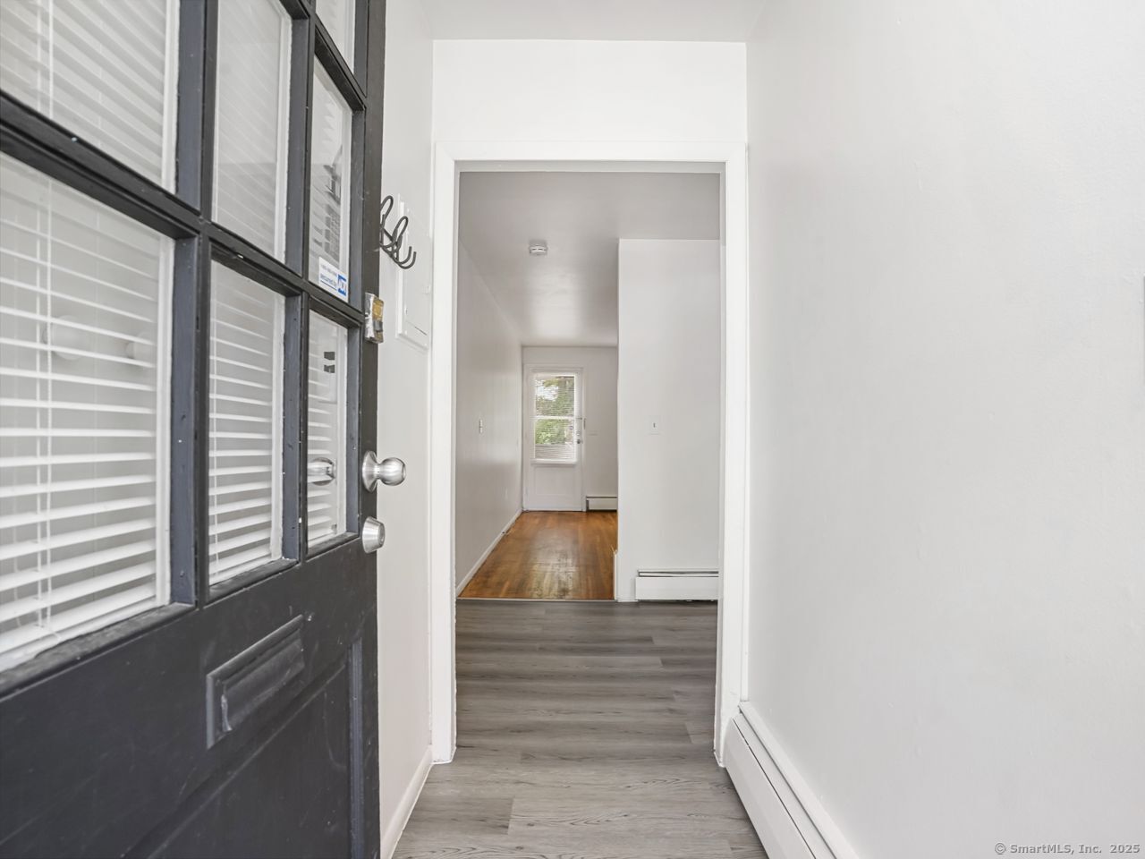 85 Abner Court, Unit 85 Bridgeport, CT 06606 - Photo 12 of 31 a view of entryway