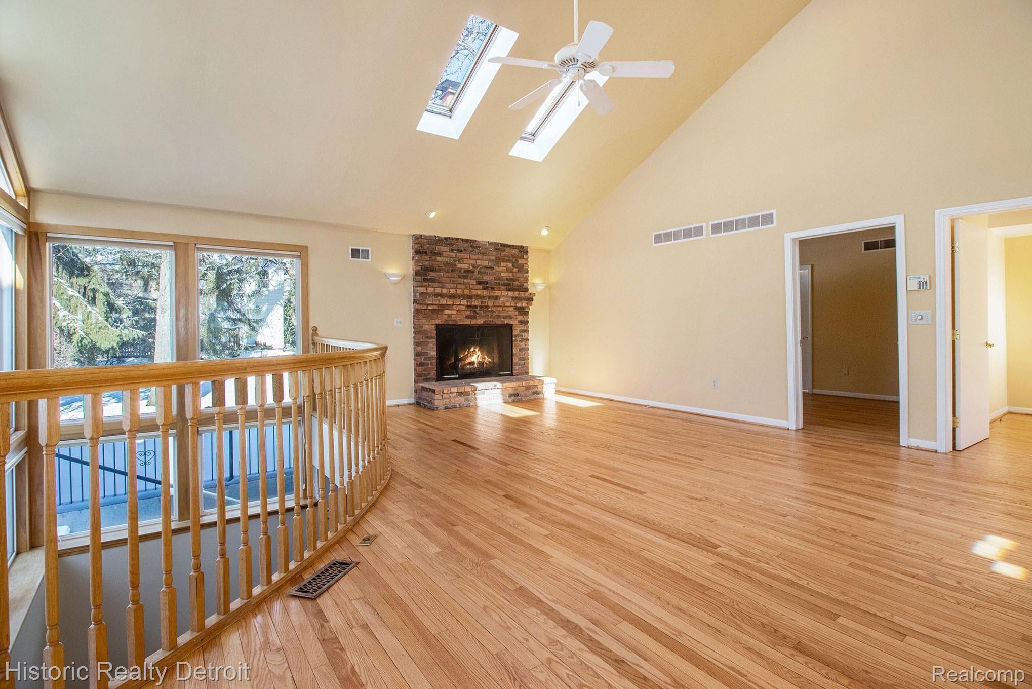 18065 Hamilton Road Highland Park, MI 48203 - Photo 27 of 55 IMG_9809.jpg