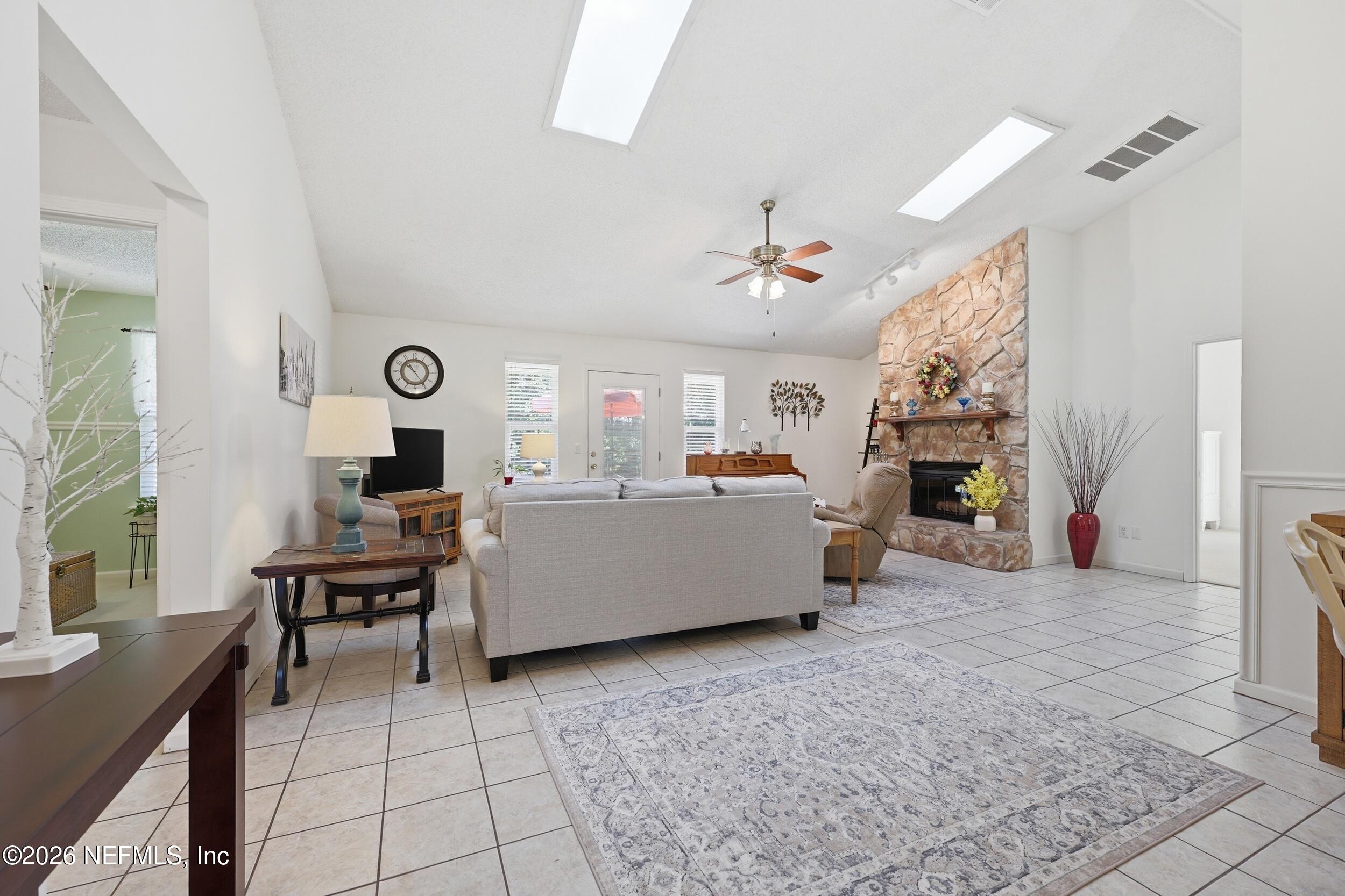 5327 Riva Ridge Court Jacksonville, FL 32258 - Photo 8 of 34 Living Room