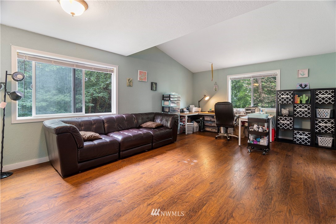 211 Cowlitz Road Winlock, WA 98596 - Photo 5 of 31 Gallery Image 5
